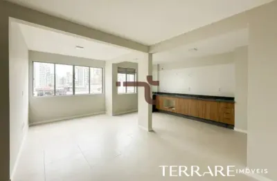 Apartamento à venda no kobrasol | 2 quartos, reformado, 68 m², 1 vaga