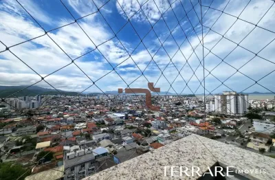 Apartamento à venda no Jardim Cidade de Florianópolis – Último andar, com sacada e churrasqueira