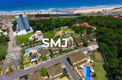 • Casa Sofisticada com Piscina e Amplo Terreno em Condomínio Fechado – Piatã