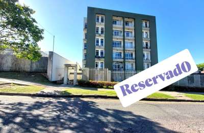 Excelente apartamento de 03 quartos sendo 01 suíte - ensolarado e ventilado no portão