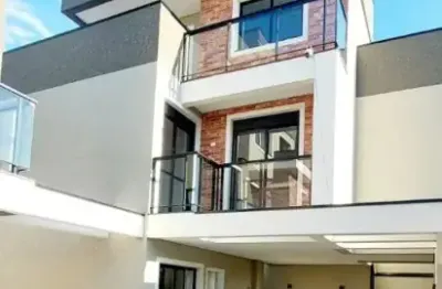 Excelente sobrado em cond fechado com 4 quartos sendo 1 suite e 02 vagas de garagem no novo mundo