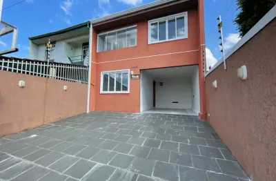 Sobrado à venda no Hauer | Conforto, espaço e excelente iluminação