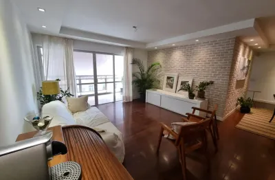 Apartamento reformado na tijuca - 150m² | 4 quartos (1 suíte) | 3 vagas | varanda espaçosa