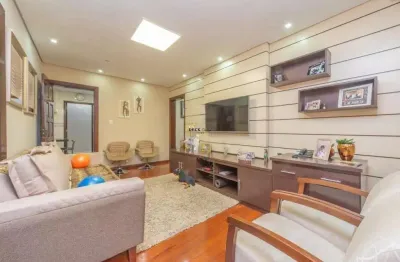 Excelente casa com 5 dormitórios sendo 2 suítes  e 7 vagas de garagem, 390m² de área construída á venda no jardim social em curitiba -  pr