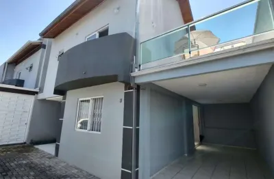 Sobrado em condomínio no bairro xaxim com 136m², 3 dormitórios ( sendo 1 suíte ) e 2 vagas - xaxim - curitiba - pr