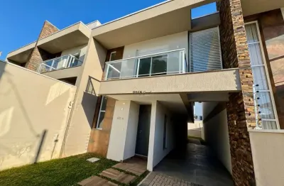 Sobrado no bairro do pilarzinho com 180m², 4 dormitórios ( sendo 2 suítes ) e 3 vagas - pilarzinho - curitiba - pr