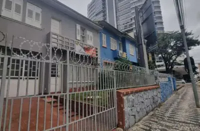 Sobrado comercial no bairro alto da glória com 167m², 3 dormitórios e 2 vagas - alto da gloria - curitiba - pr