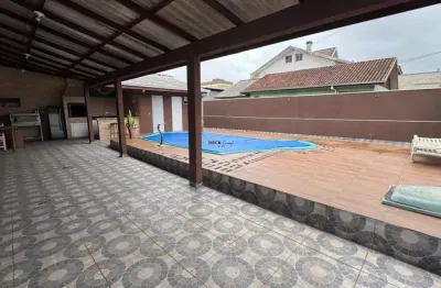 Casa com piscina em colombo com 480m², 3 casas no terreno e 6 vagas - paloma - colombo - pr
