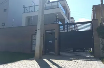 Sobrado triplex novo à venda, em condomínio fechado no bacacheri ao lado do parque