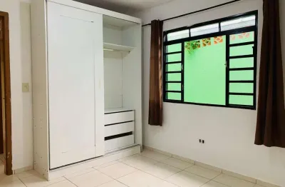 Casa residencial com 02 dormitórios para locação na barreirinha, curitiba/pr.