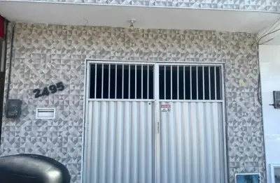 Vendo casa duplex no bairro da parangaba em ótima localização a