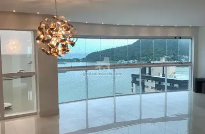 Apartamento com 3 quartos para alugar na Rua Lauro Muller, Fazenda, Itajaí