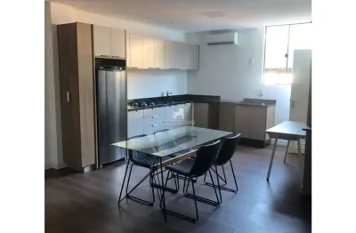 Kitnet mobiliada para locação anual em balneário camboriú, no bairro ariribá.