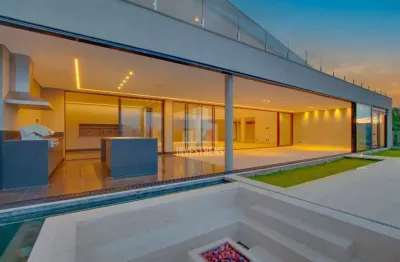 Casa em condomínio fechado com 6 quartos à venda na Rua Mares de Montanhas, Vale dos Cristais, Nova Lima