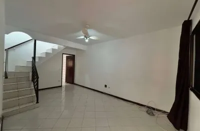 Casa com 2 quartos à venda na Rua Brasilina Desidério, 335, Jardim Primavera, Guarujá