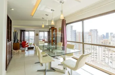 Apartamento de 177 m², à venda com 3 quartos, duas suites e 3 vagas de garagem. R$ 870.000,00