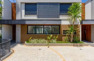 Casa no condomínio Venezia para venda com 4 quartos, sendo 4 suítes, 367m²