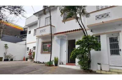 Casa com 3 quartos para alugar na Vila Mariana, São Paulo 