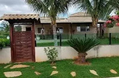 Maravilhosa casa em condomínio fechado em Lagoa Santa, porteira fechada!  31 98816 8487