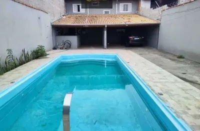Sobrado à venda em Pindamonhangaba, Vitória Vale II, com 2 quartos, 130m²