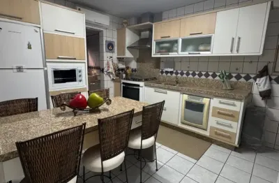 Apartamento com 3 quartos à venda na Rua 264, Meia Praia, Itapema