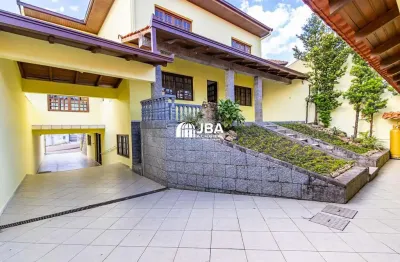 Casa com 3 quartos para alugar na Rua Júlia Skora, 70, Tingui, Curitiba