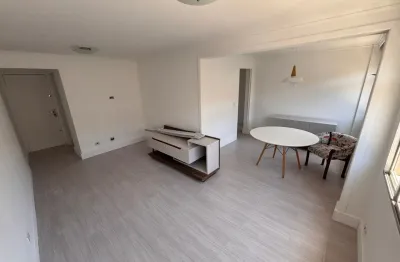 Apartamento semi-mobiliado | 2 dormitórios | 68m² priv | 1 vaga | campo comprido - curitiba/pr