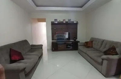 Sobrado Moderno à Venda em Jardim Interlagos, Hortolândia, SP