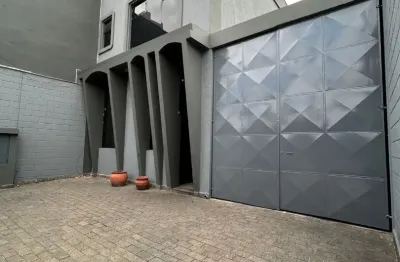 Imóvel comercial com e 286 m2 de área construída e localização estratégica