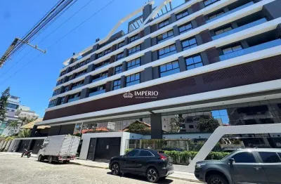 Excelente apartamento, a poucos passos da praia e comércios locais