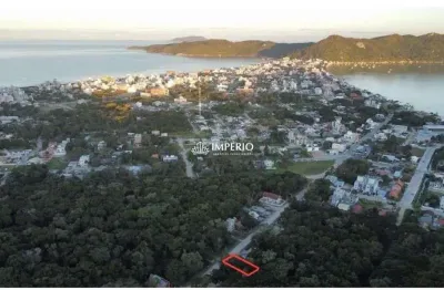 Terreno à venda na Rua Açucena, 757, Morrinhos, Bombinhas