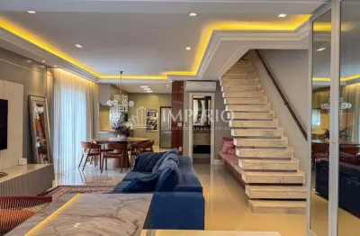 Duplex decorado com 4 suítes no marie antoinette  meia praia itapema sc