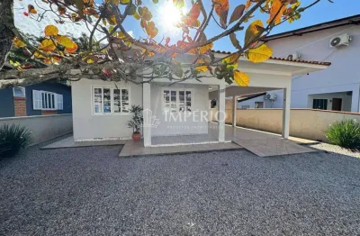 Casa com 3 quartos à venda na Rua Aracuã, 330, Bombas, Bombinhas