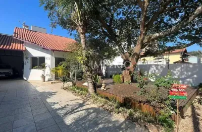 Casa com 3 quartos à venda na Rua Saíra Amarela, 439, Bombas, Bombinhas