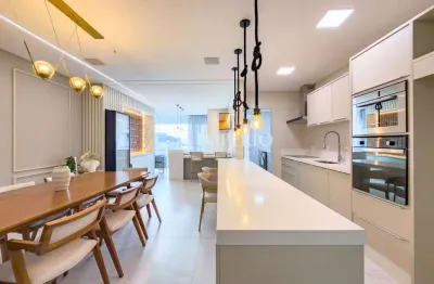 Apartamento 4 Suítes Mobiliado no Garden Square em Meia Praia Itapema