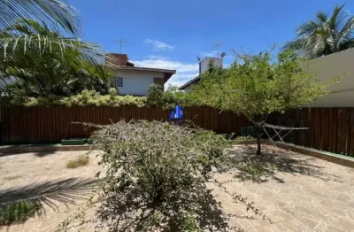 Casa à venda condomínio quatro rodas, farol de itapuã r$ 1.820.000,00 energia solar, 4/4 sendo 2 suítes, armários, casa 225 m², terreno 350 m²!