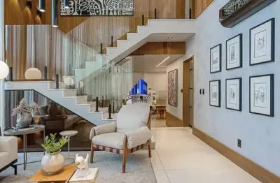 Casa à venda alphaville ii salvador r$ 5.800.000,00 nova, 5/4, suíte máster 40 m², piscina aquecida, ofurô, área gourmet, escritório, brinquedoteca!