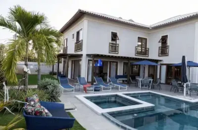 Casa á venda em guarajuba, condomínio paraíso do mar r$ 4.100.000,00 porteira ferchda, piscina, área gourmet, 8 suítes, mobiliado, terreno 1.000 m²!