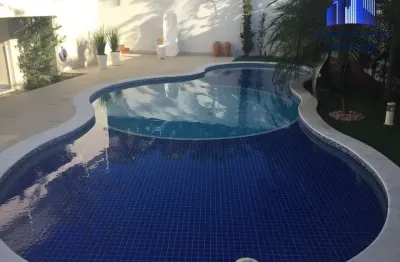 Casa á venda alphaville litoral norte i , r$ 1.900.000,00, decorada, 300 m² de área construída, 5/4, armários, piscina, espaço gourmet,