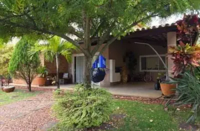 Casa à venda condomínio villa dos ipês, horto ville em piatã r$ 2.350.000,00, piscina privativa, armários, 4 suítes, terreno 454,00 m², casa 231,00 m²