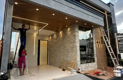 Linda casa pronta para morar com acabamentos em alto padrão no porto marina