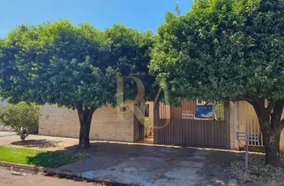 Imóvel amplo com 3 quartos, área gourmet, quintal e placa solar