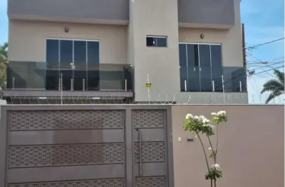 Elegância e conforto em cada detalhe – casa completa em terreno de 241m