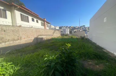 Terreno à venda no Lourdes, Juiz de Fora 