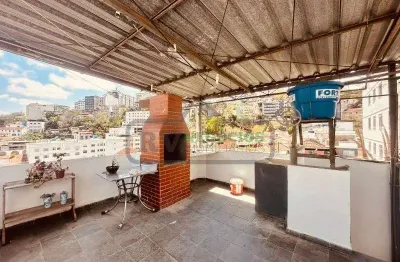 Casa com 2 quartos à venda no Granbery, Juiz de Fora 