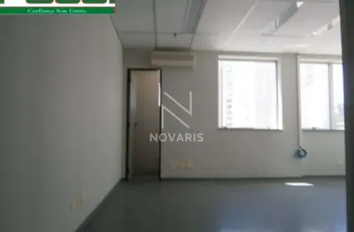 Casa comercial à venda na Rua Alexandre Dumas, 1601, Chácara Santo Antônio, São Paulo