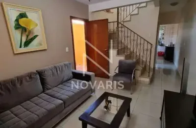 Sobrado com 03 dormitórios sendo 1 suite com  200m² util,  2 vagas -  são luís