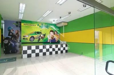Imovel omercial com 280m² em santo amaro, rua com grande movimento de pedestres.