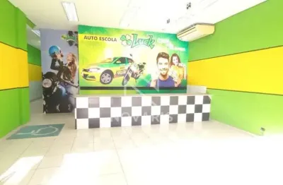 Imovel omercial com 280m² em Santo Amaro, rua com grande movimento de pedestres.