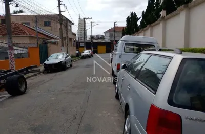 Casa térrea para venda, com 204,00m² de área terreno 40,00 m² de construção.